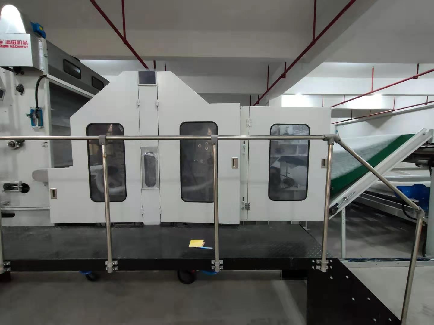 被褥生產線（xiàn）-帶裝套機